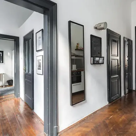 Kertesz 22 - 3 Bedrooms And Living With 2 Baths Appartement *