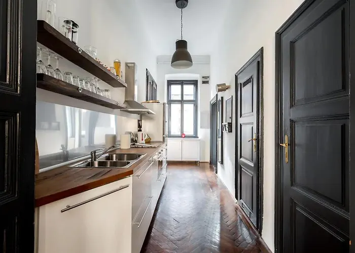 Kertesz 22 - 3 Bedrooms And Living With 2 Baths بودابست