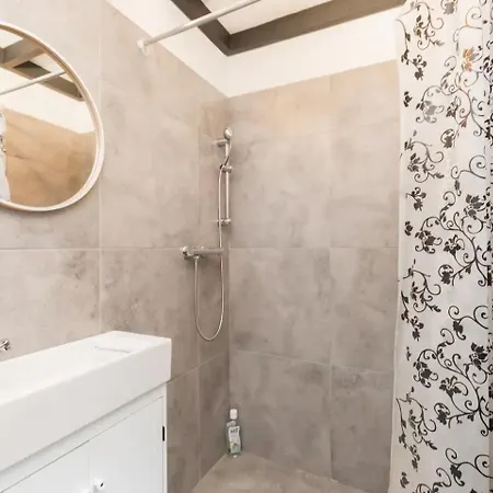Kertesz 22 - 3 Bedrooms And Living With 2 Baths Lägenhet